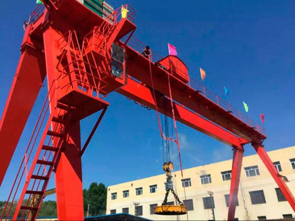 影響門式起重機的工作效率因素有哪些？